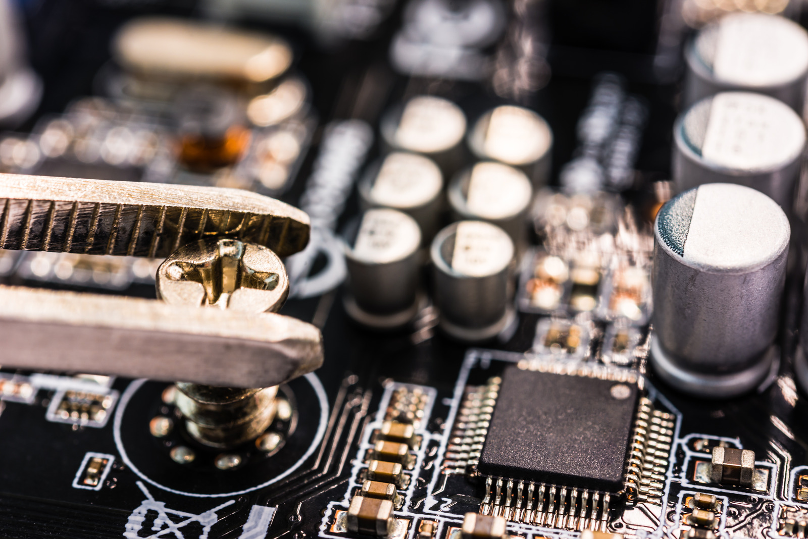 What are Motherboard Standoffs? Best Gaming Reviews